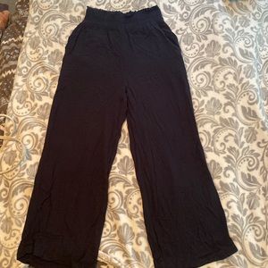 BLACK FLOWY PANTS
